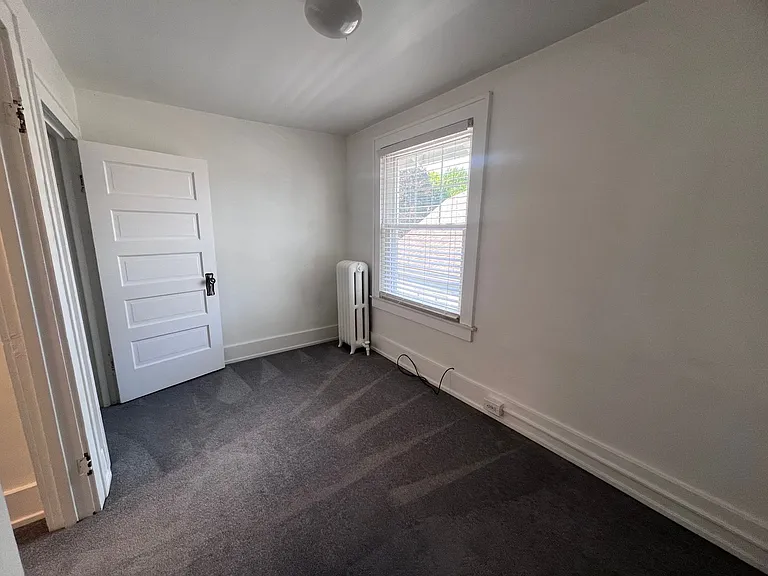 748 Crescent St NE — Photo 24