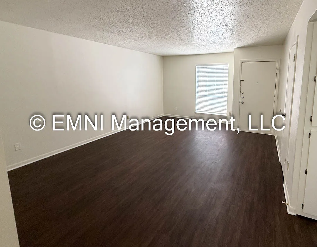 2 bed, 900 sqft, $895 — Photo 4