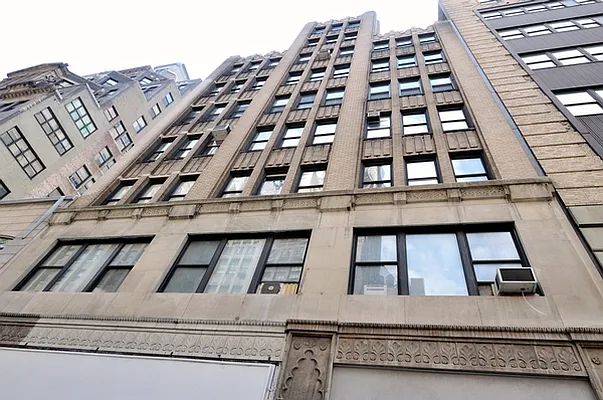 Sold by Level Group | media 32