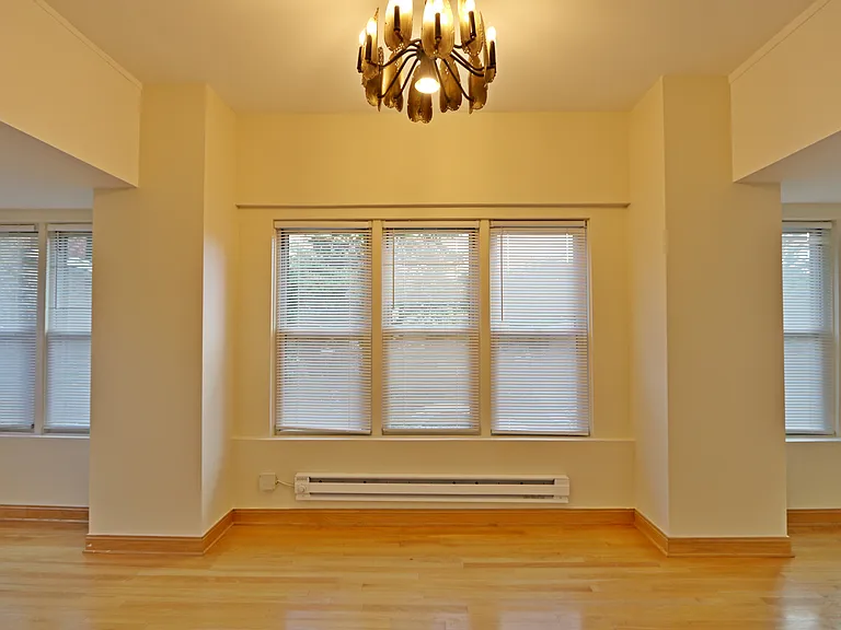 918 W Buena Ave #1 — Photo 5