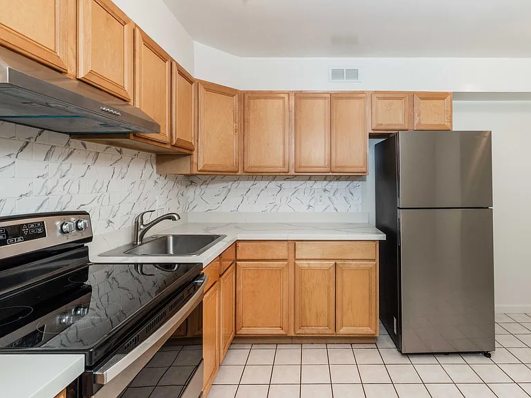 3015 Clement St #202 — Photo 8