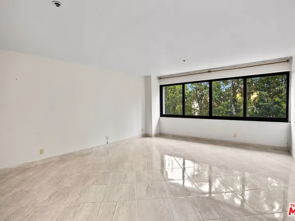 10560 Wilshire Blvd APT 205, Los Angeles, CA 90024