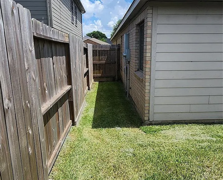 8830 Summerset Meadow Ct — Photo 33