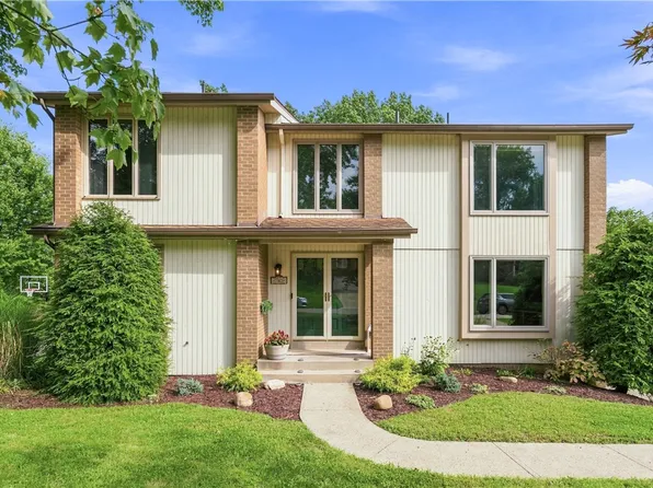 163 Cassia Dr, Clairton, PA 15025