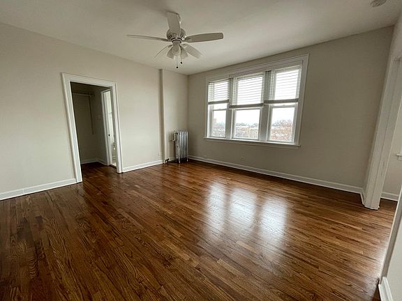 5th image of 1308 W Lunt Ave #608