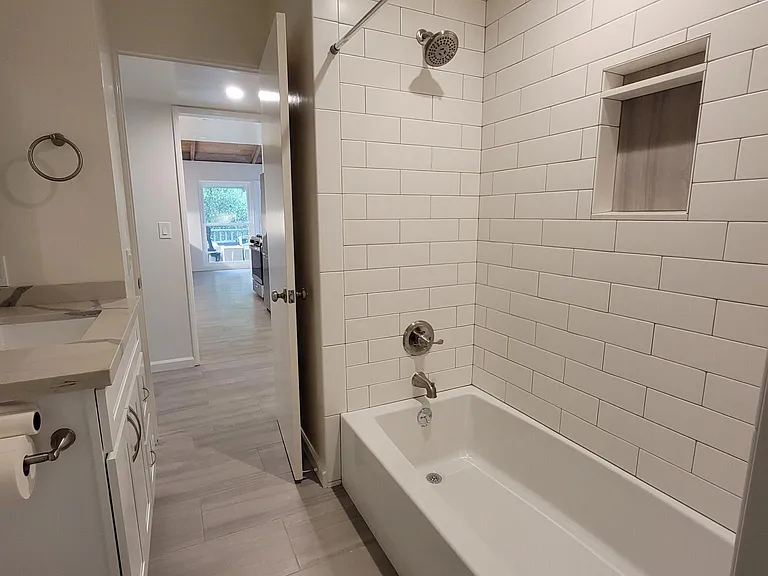 2638 State St — Photo 15