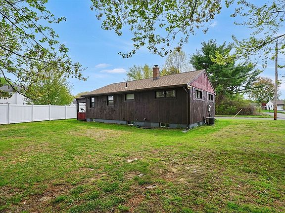 5th image of 94 Cora Ave