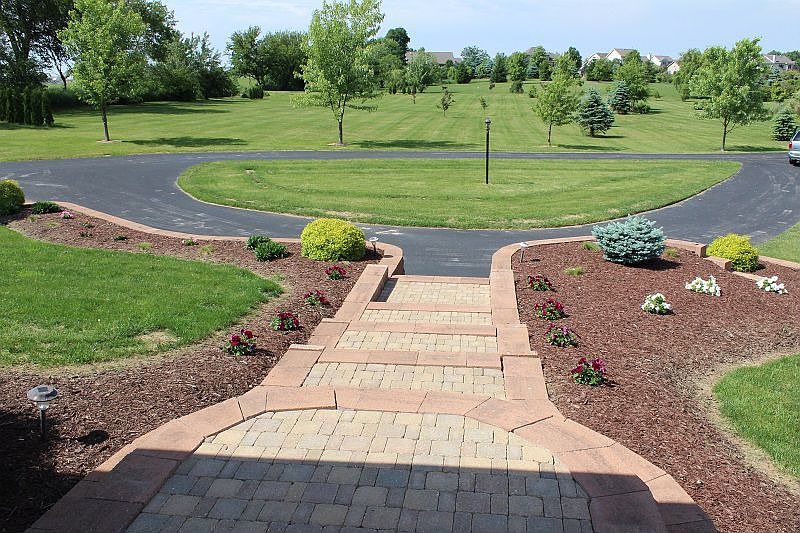 2nd image of 2901 Rolling Meadow Ct