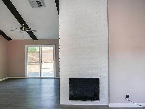 4th image of 1034 W Avenue H1