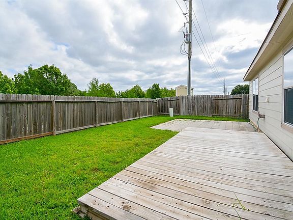 4th image of 24514 Lakecrest Village Dr