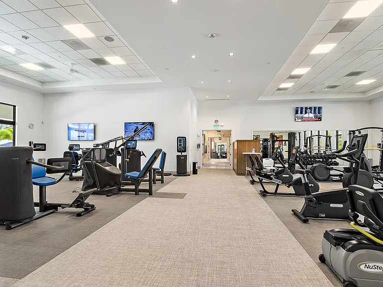 15883 Key Biscayne Ln — Photo 47