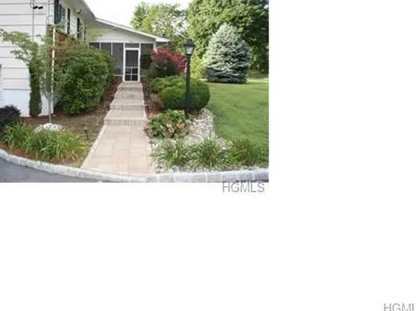 15 Sarah Dr, Spring Valley, NY 10977