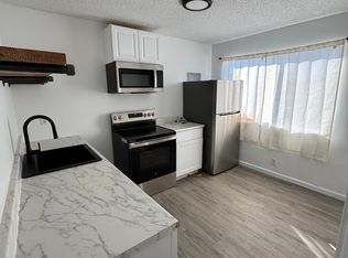 332 NE 9th St UNIT B, Grants Pass, OR 97526