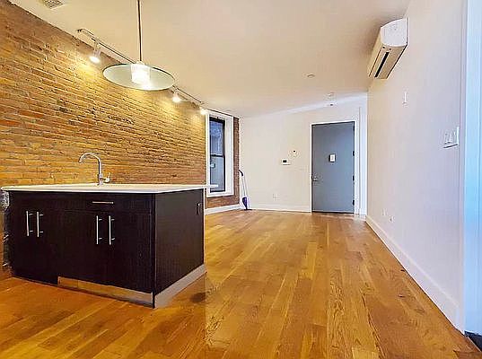 1st image of 412 Gates Ave #4L
