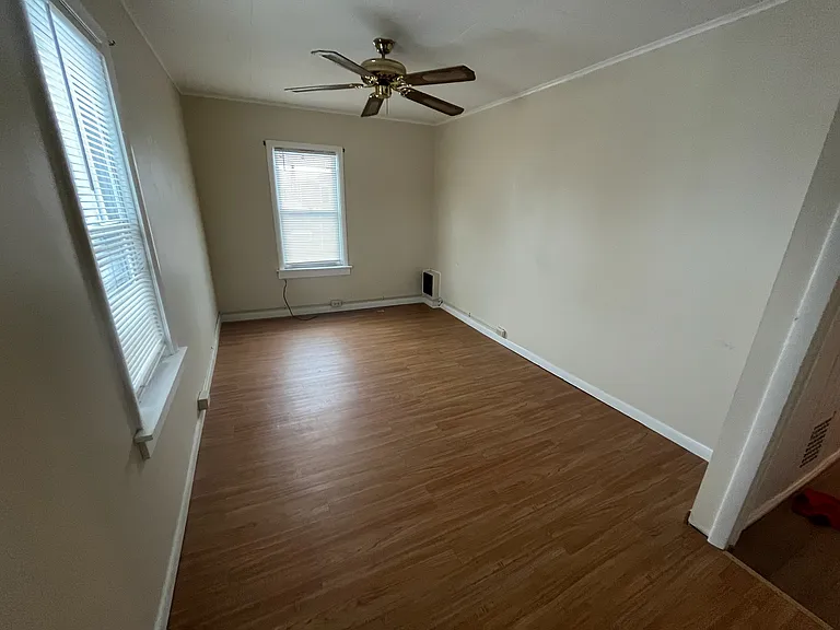 316-318 S Frankfort St #2 — Photo 3