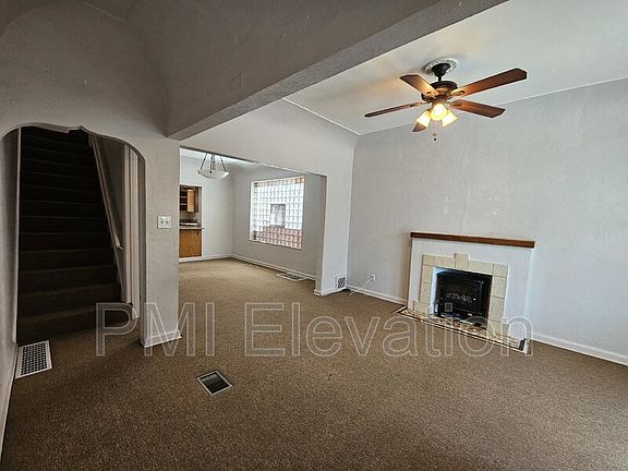 4th image of 2906 N York St