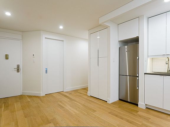 2nd image of 146 Mulberry St #23
