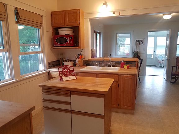 kitchen view to dining Legion St