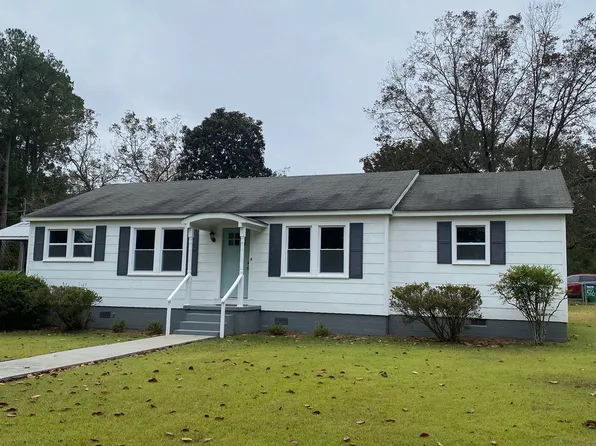 566 Dry Hollow Rd E, Centreville, AL 35042