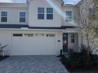 375 Oakmoss Dr, Saint Johns, FL 32259