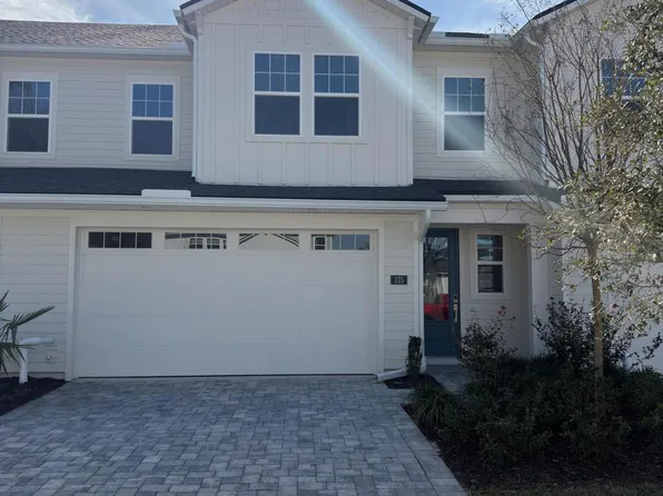 375 OAKMOSS Drive, St. Johns, FL 32259