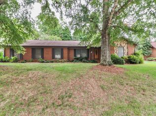 1076 Fairway Dr, Newton, NC 28658