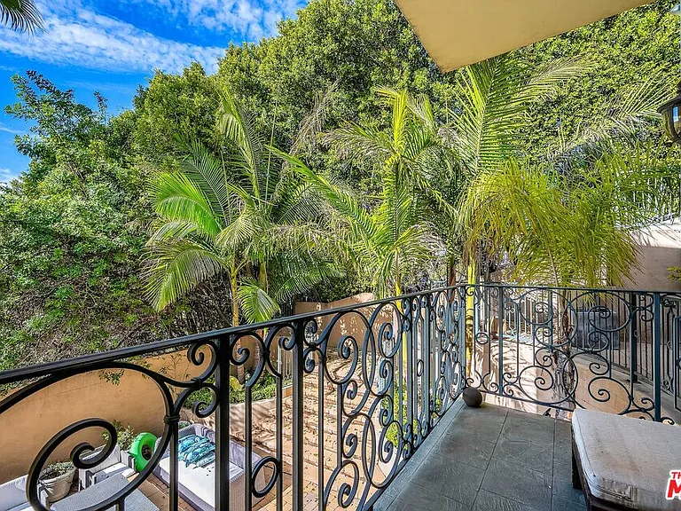 3110 Benedict Canyon Dr — Photo 56