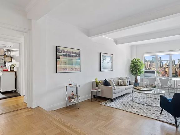 2nd image of 200 W 86th St APT 20F