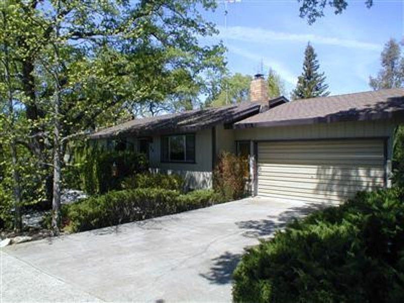 1st image of 260 Ginger Dr