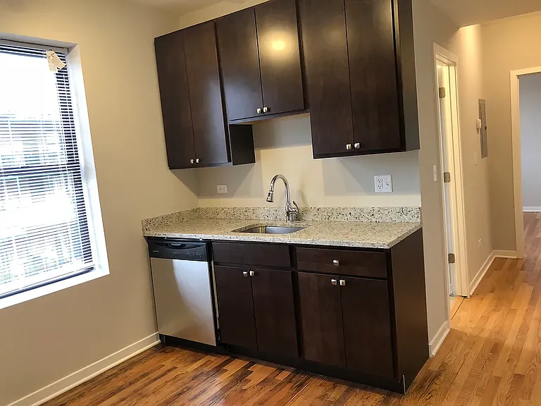 4819-21 N Christiana Ave — Photo 8