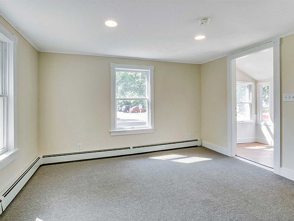 5th image of 422 E 2nd St
