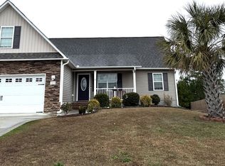 305 Sinclair Ln, Hubert, NC 28539