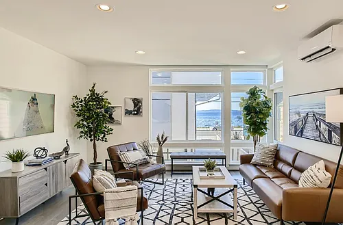 1728A Alki Ave SW Photo 1