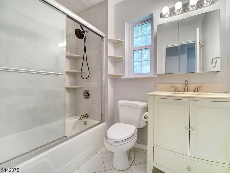 28 Wedgewood Dr #42 — Photo 16