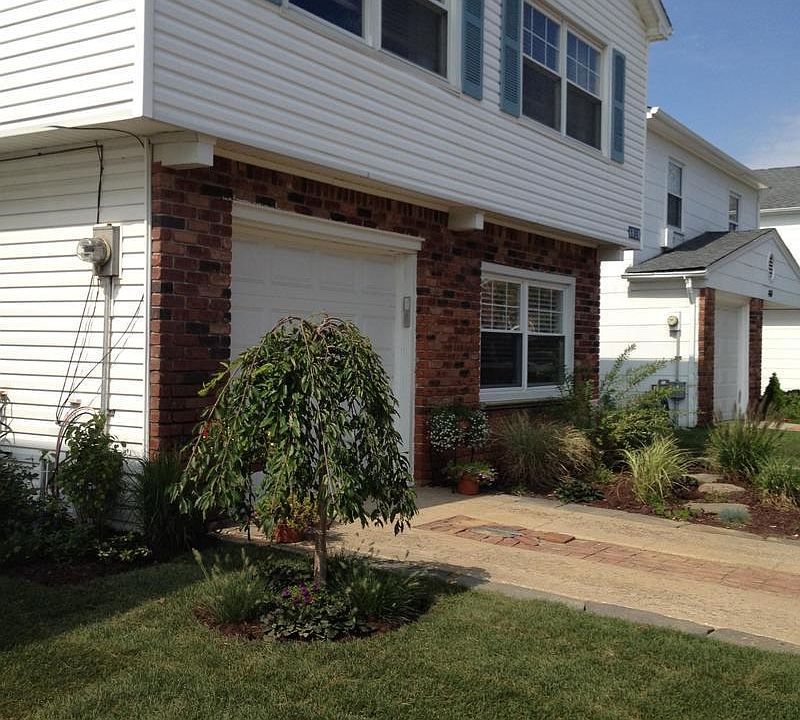 1st image of 4610 Beach 46 St