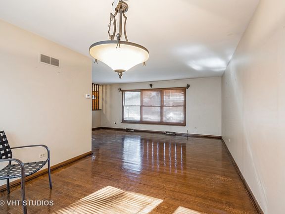 3rd image of 4203 Cedarwood Ln
