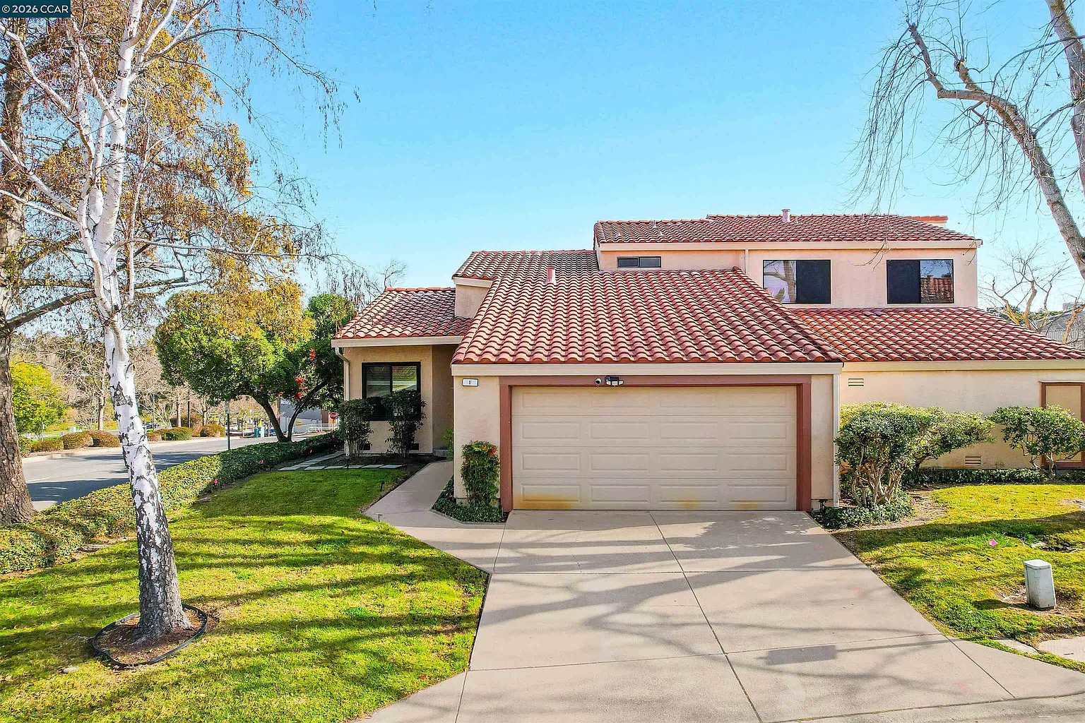 1 Sapphire Ct photo 1