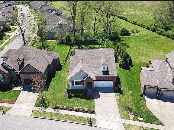 4th image of 2109 Chaucer Park Ln