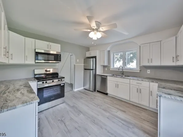 793 Culkin St, Phillipsburg Town, NJ 08865