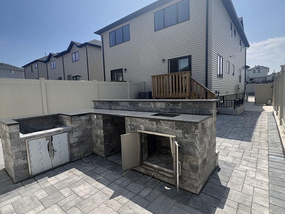 2nd image of 36 Greenway Ave