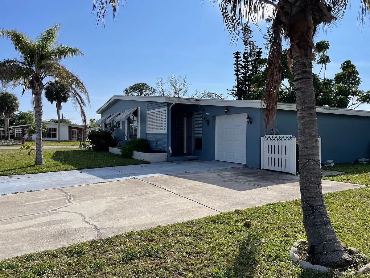 Building Photo - 2171 Birchcrest Blvd