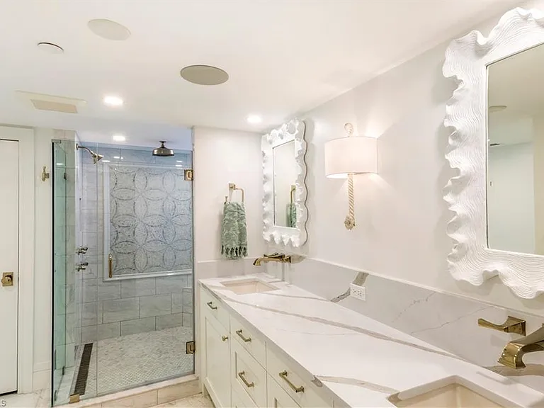 3377 Gulf Shore Blvd N #1B — Photo 19