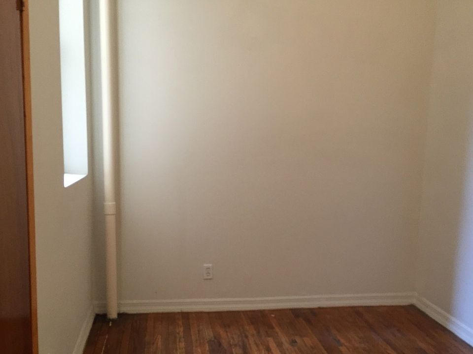 1st image of 2308 2nd Ave #1