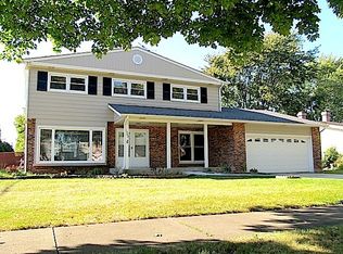 1300 N Pima Ln, Mount Prospect, IL