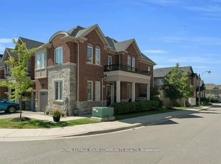 258 Harding Park St, Newmarket, ON L3Y0E1