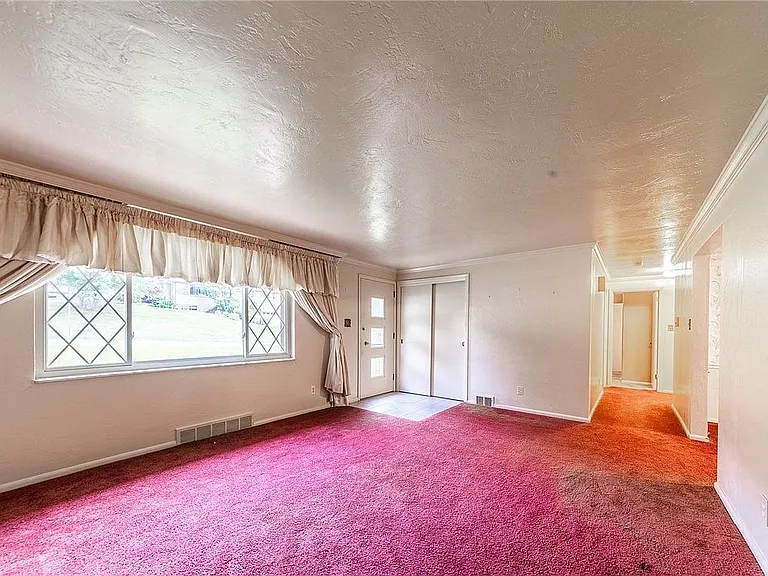 4782 Beall Dr — Photo 3