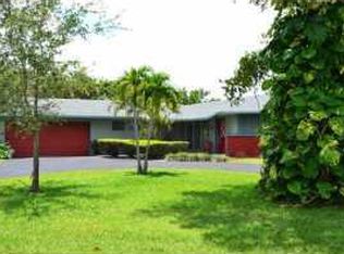 941 E Tropical Way, Plantation, FL 33317