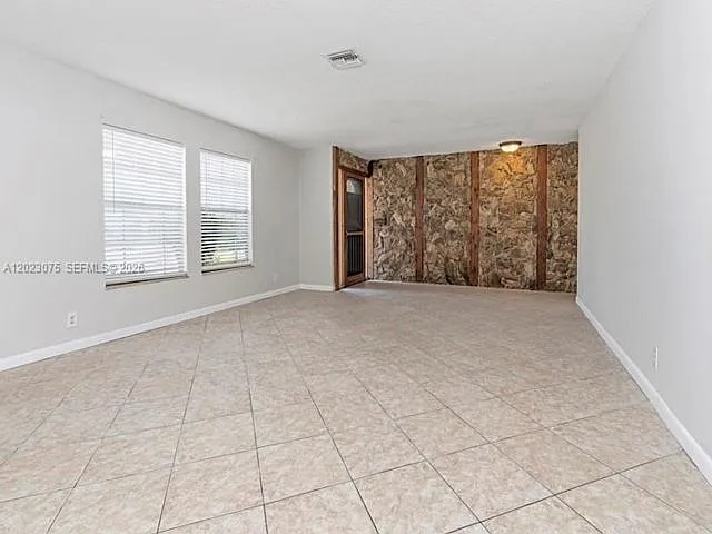 3910 NW 4th Ct — Photo 14