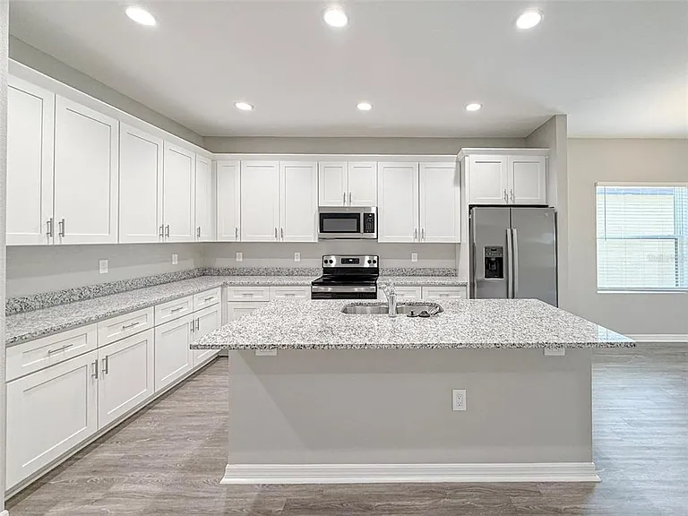 3376 Cup Dr — Photo 11