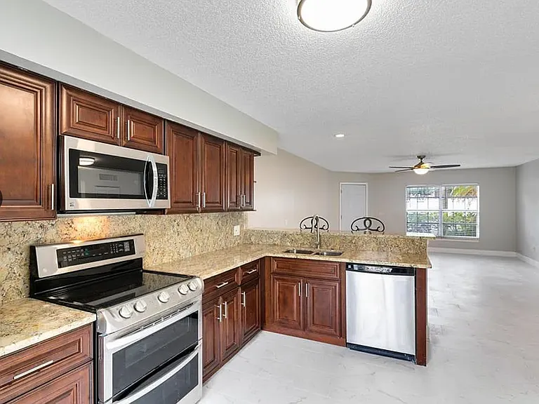 3651 N Goldenrod Rd #E101 — Photo 9
